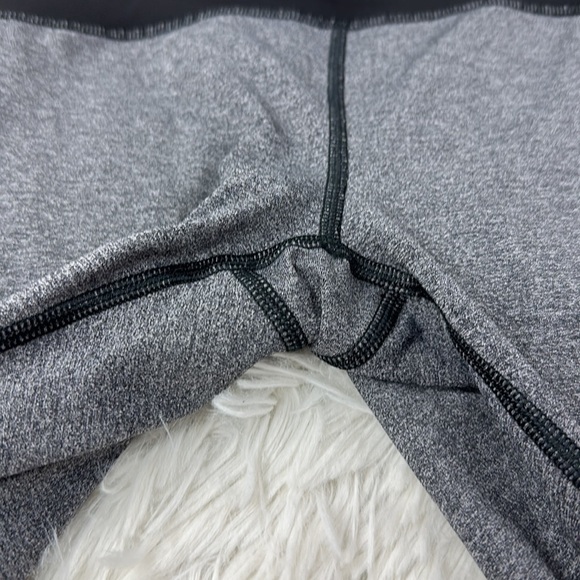 Lululemon Train Times Crop (17") Heathered Black / Black - Picture 3 of 7